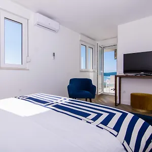  Apartment Seafront Luxury Fun